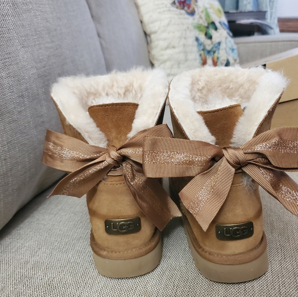 UGG boots - Picture 2 of 5